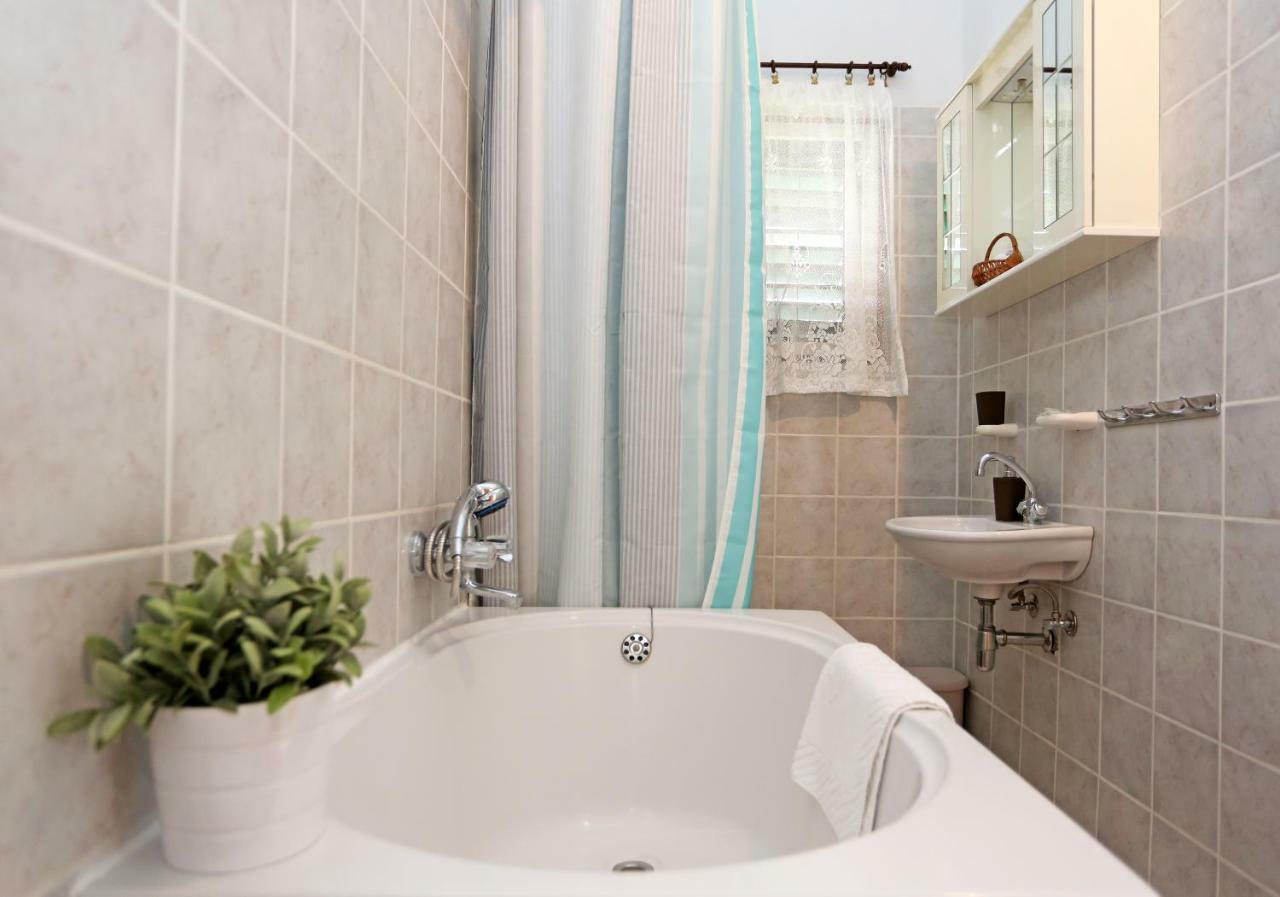 Apartments Tona Zaboric Ngoại thất bức ảnh