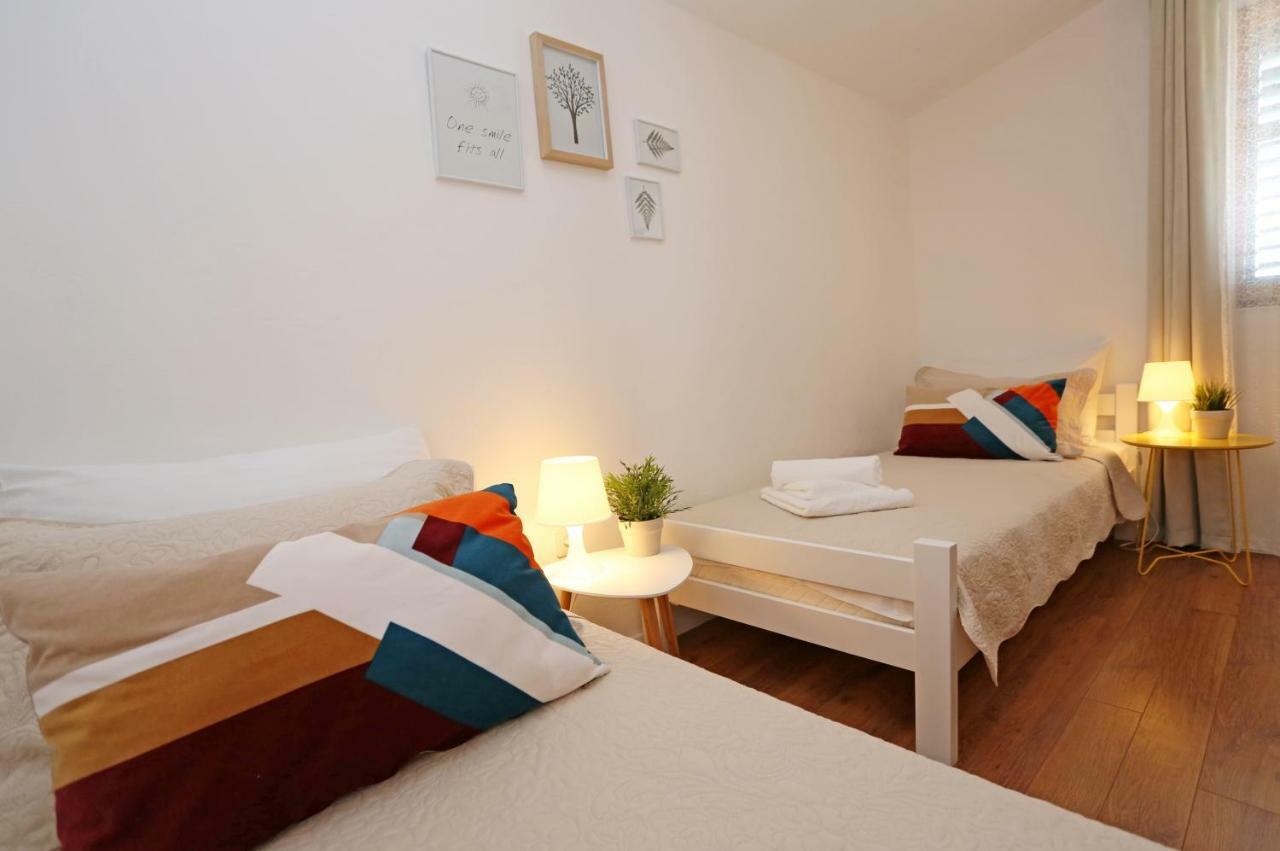 Apartments Tona Zaboric Ngoại thất bức ảnh
